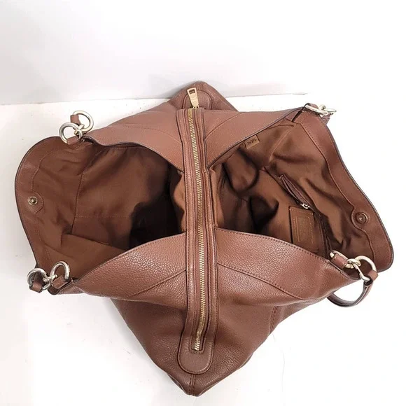 Coach Pebbled Leather Lexy Shoulder bag - Picture 6 of 11